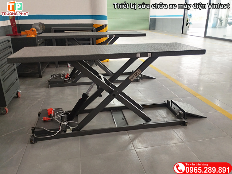Bàn nâng xe điện Vinfast VF001