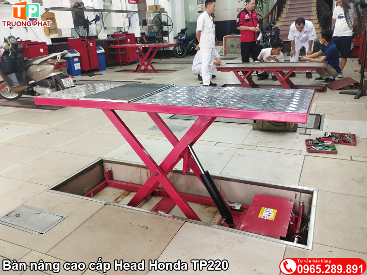 Bàn nâng sửa xe máy