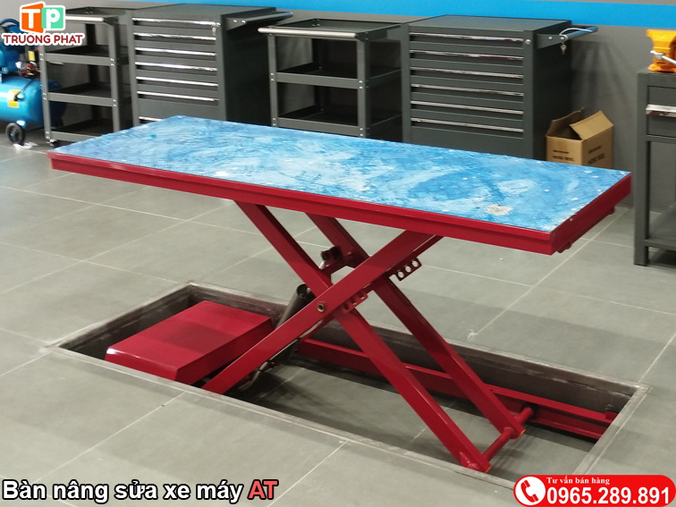 Bàn nâng sửa xe máy