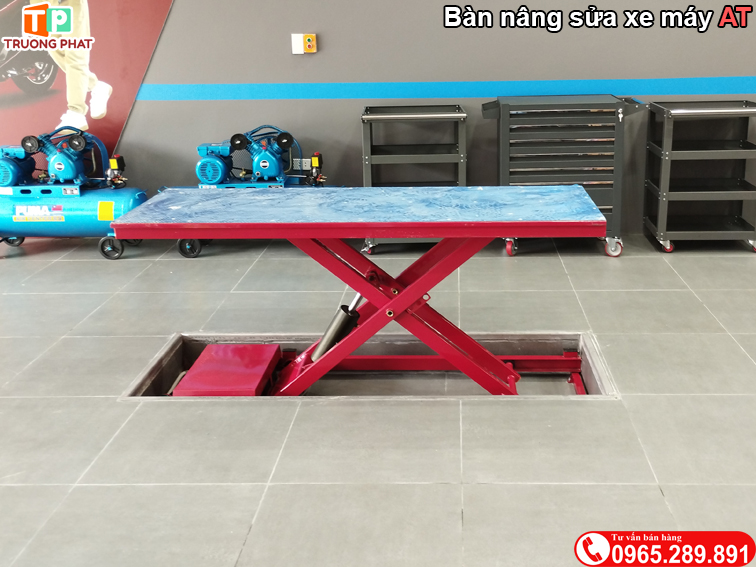 Bàn nâng xe máy AT