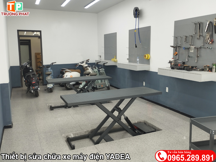 Bàn nâng sửa xe máy điện YADEA