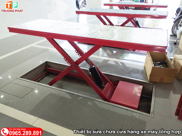 Bàn nâng xe máy thủy lực AT